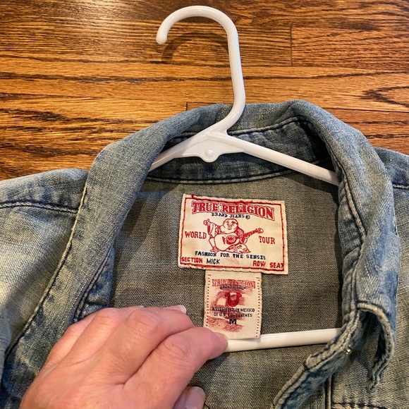 True Religion Women's Denim Shirt Size M - Picture 2 of 4